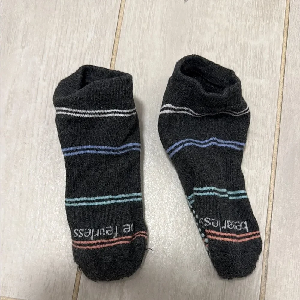Sticky be grey and multicolor socks